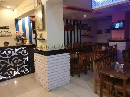 Hotel Embassy