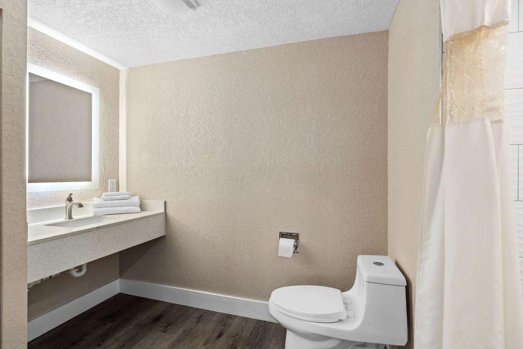 Super 8 by Wyndham Kissimmee-Orlando