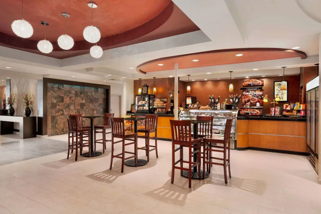 Holiday Inn Newark International Airport