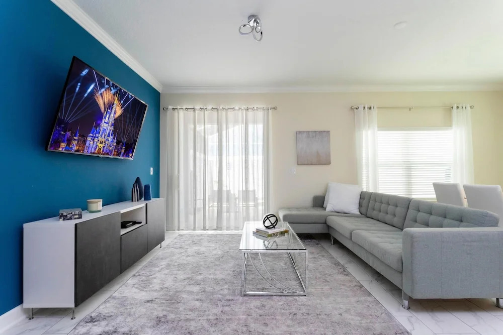 1180 CD - Magical 5BR Townhome with Pool