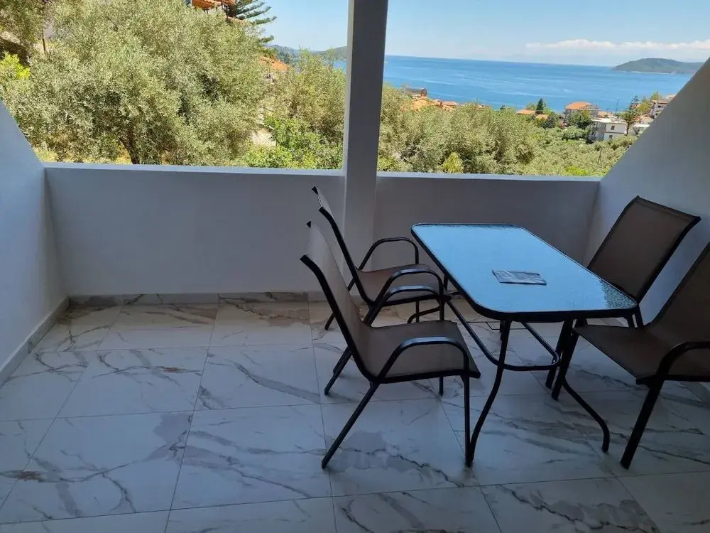 MANGO Skiathos