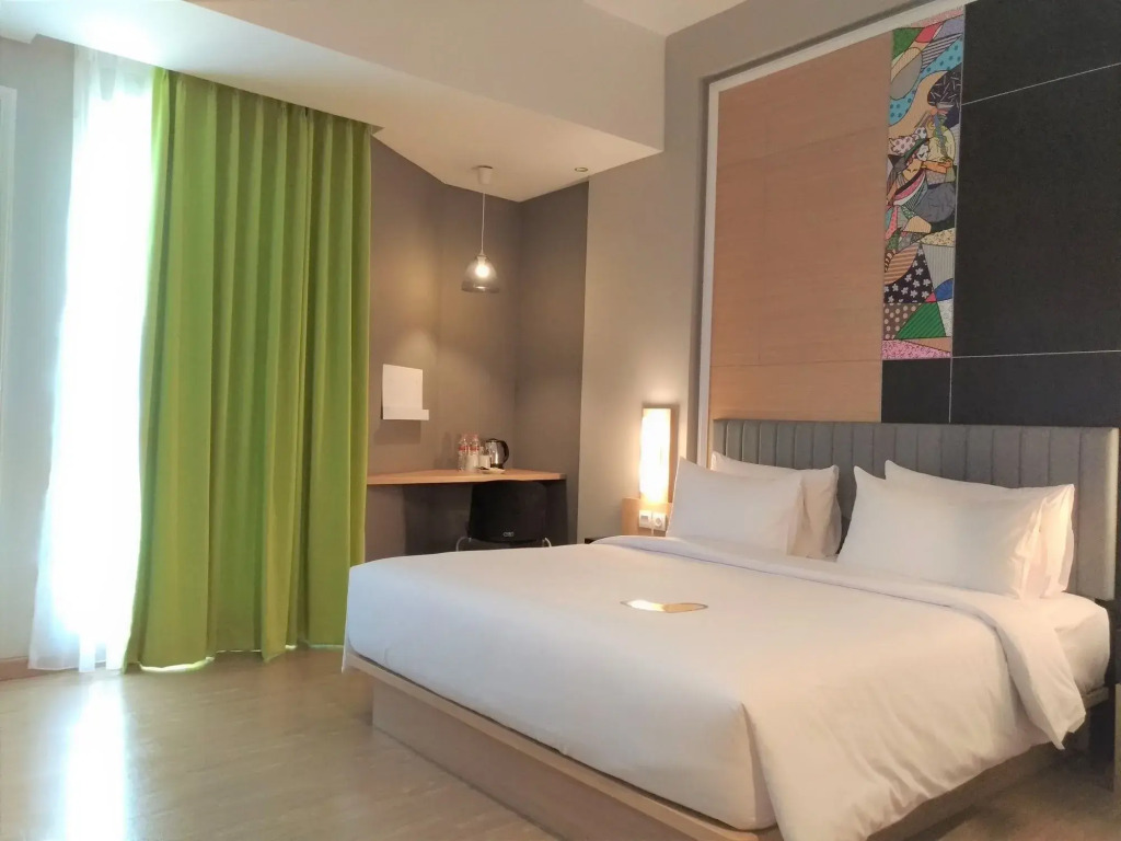 MaxOne Platinum Hayam Wuruk