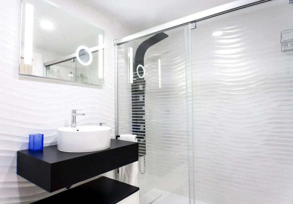 Goles Deluxe Suite by Valcambre