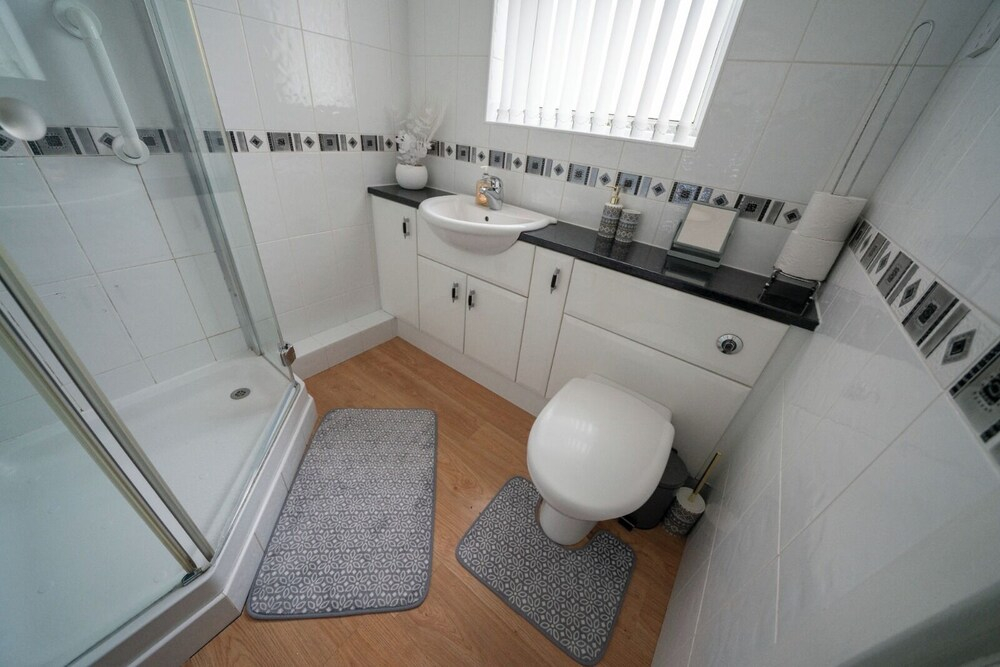 Spacious 3 Bedroom Home in Westhoughton