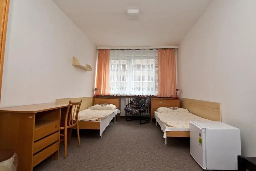 Domov mládeže a školní jídelna Karlovy Vary
