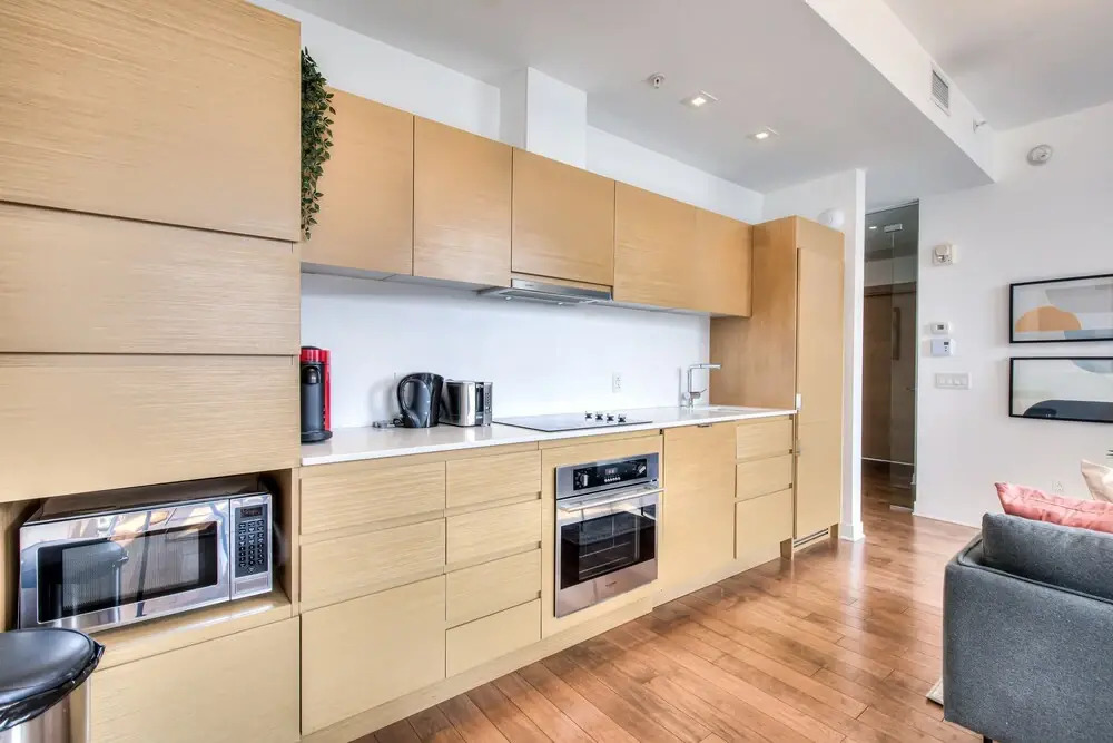 The taliane Superbe Condo 2BDR Montreal