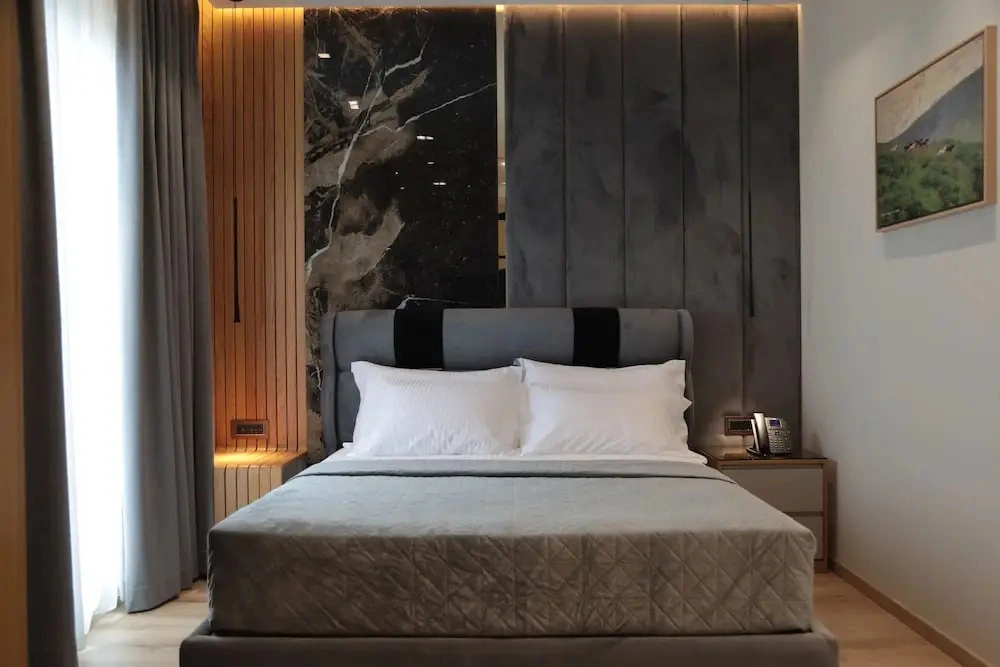 Vila-L Hotel