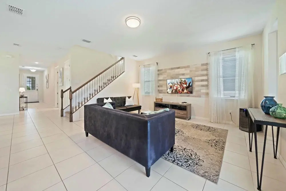 1851 Sawyer Palm Place