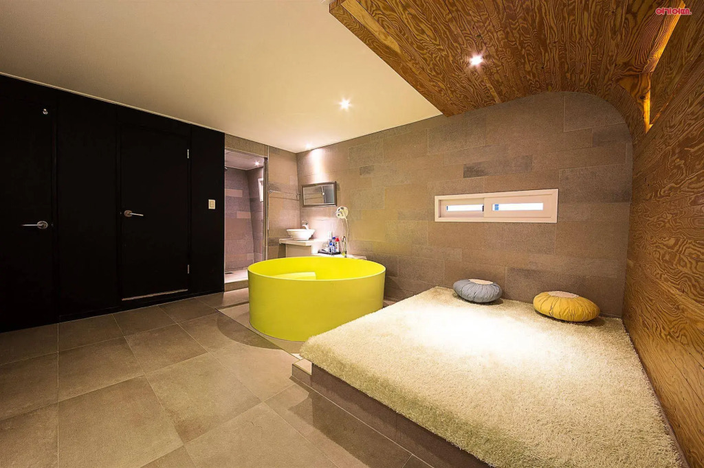 EZ Hotel