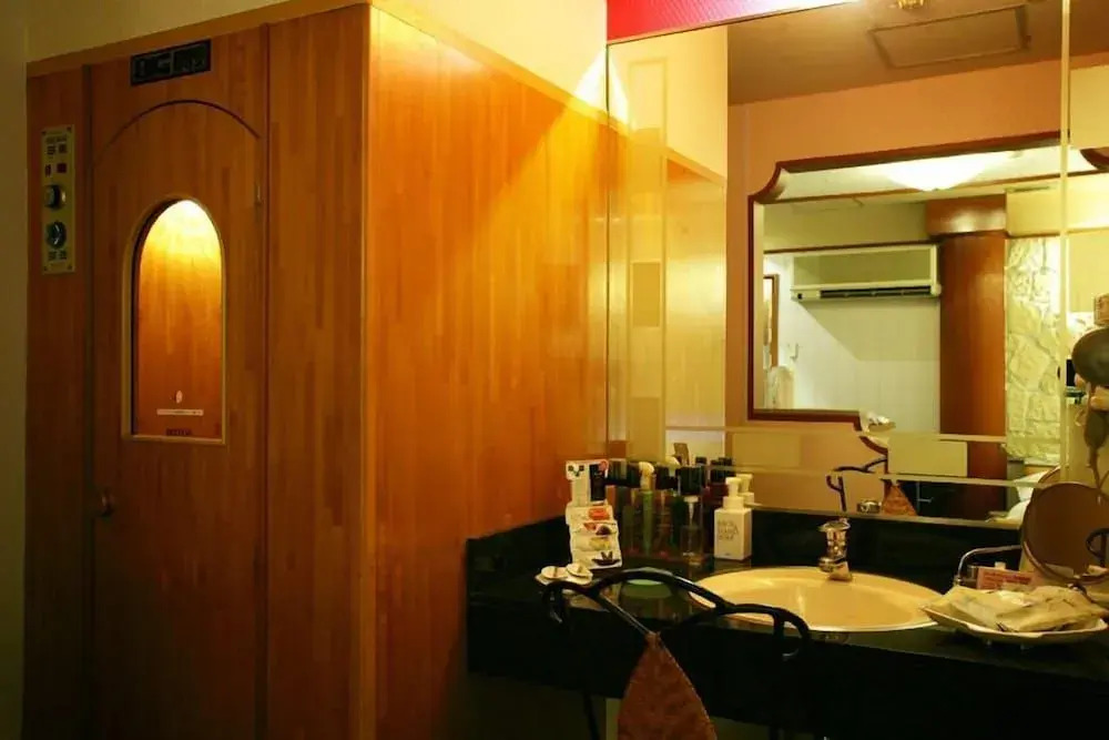 HOTEL MOBILIA