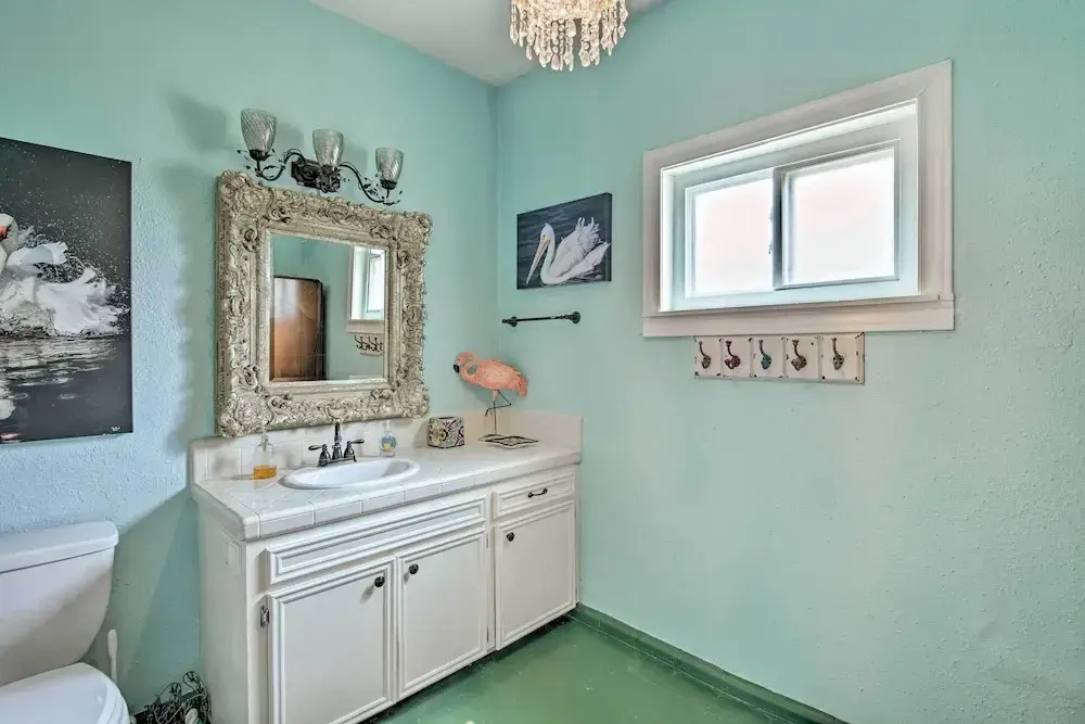 1 Mi to Dtwn Rockport: 'ocean Pearl' House