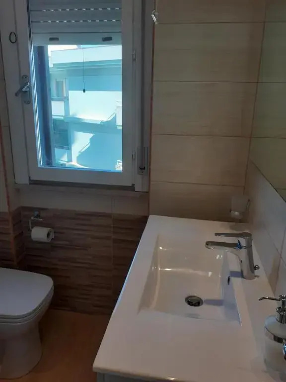 Apartment Elena, centrale, 3km dal mare