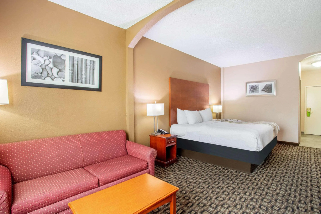 MainStay Suites Decatur River City