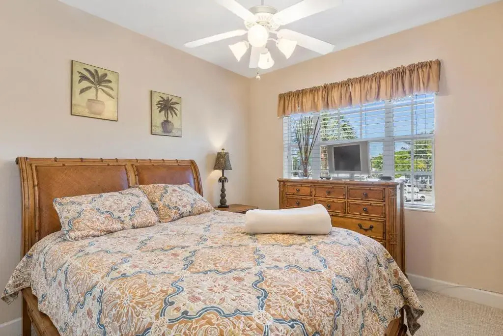 Siesta Avenida Townhome 5208