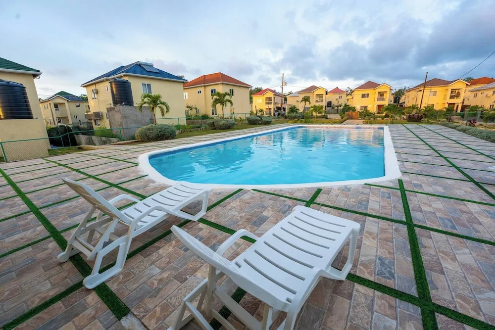 Clare's Manor in Ocho Rios With Mini Golf Course
