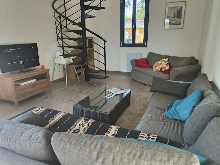 Appartement 4/6 pers, jardin, 6 km de la plage