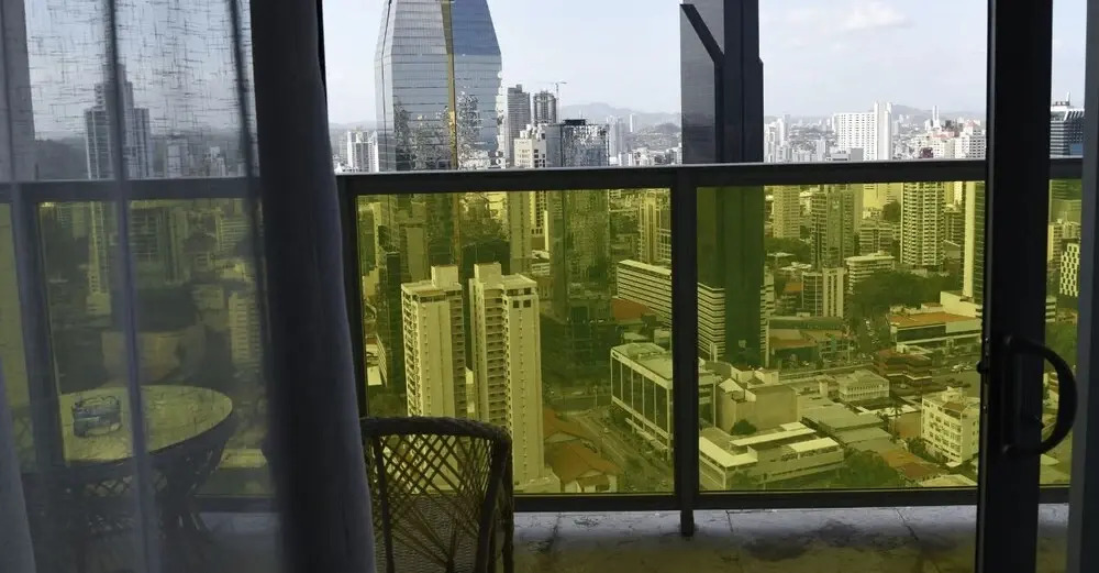 Apto. 48F vista a la Ciudad