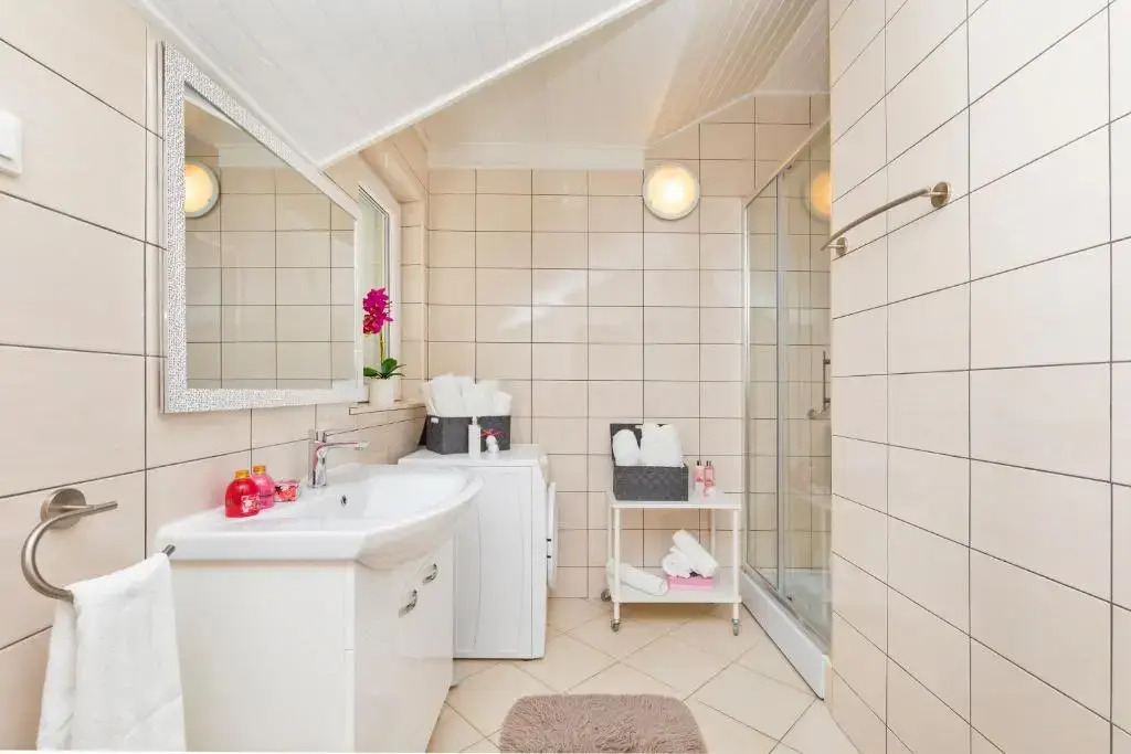 Apartment 24