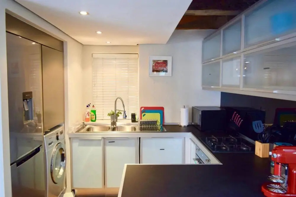 Modern 2 Bedroom Townhouse in Green Point