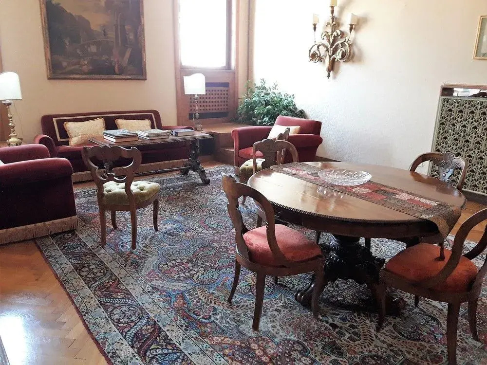 B&B Corner