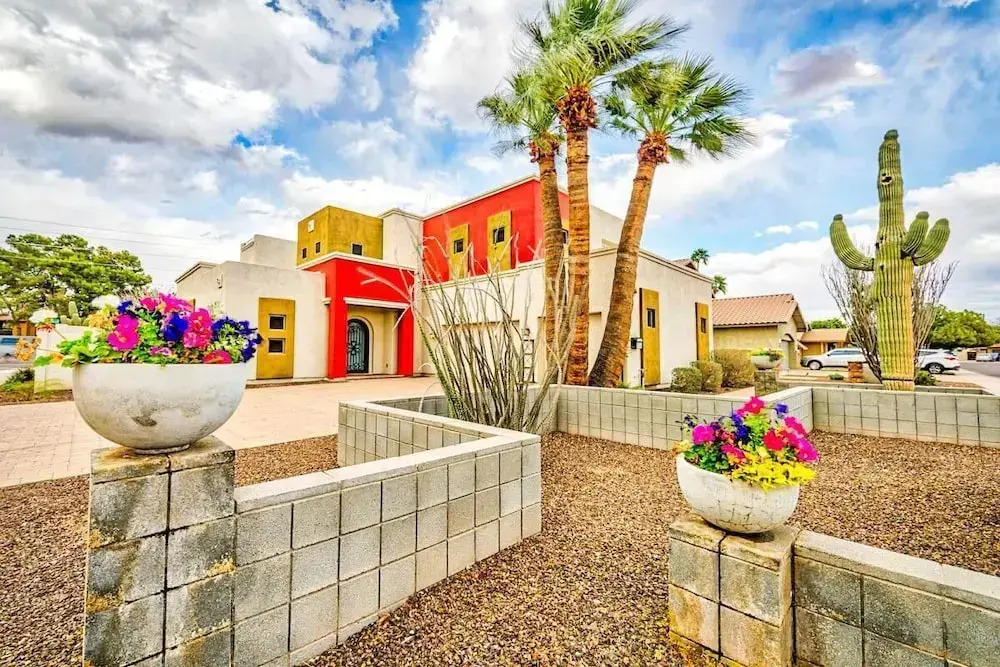 Pueblo Viejo by AvantStay | 5min Drive to Old Town - Sleeps 14