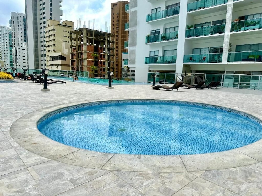Calamari Homes-Infinitum 3302-Bocagrande