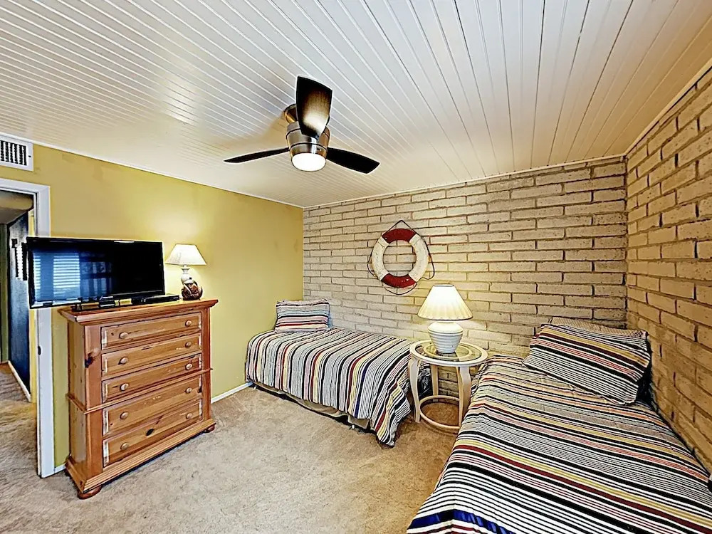 New Listing! Coastal-chic - Pool & Balconies 3 Bedroom Condo