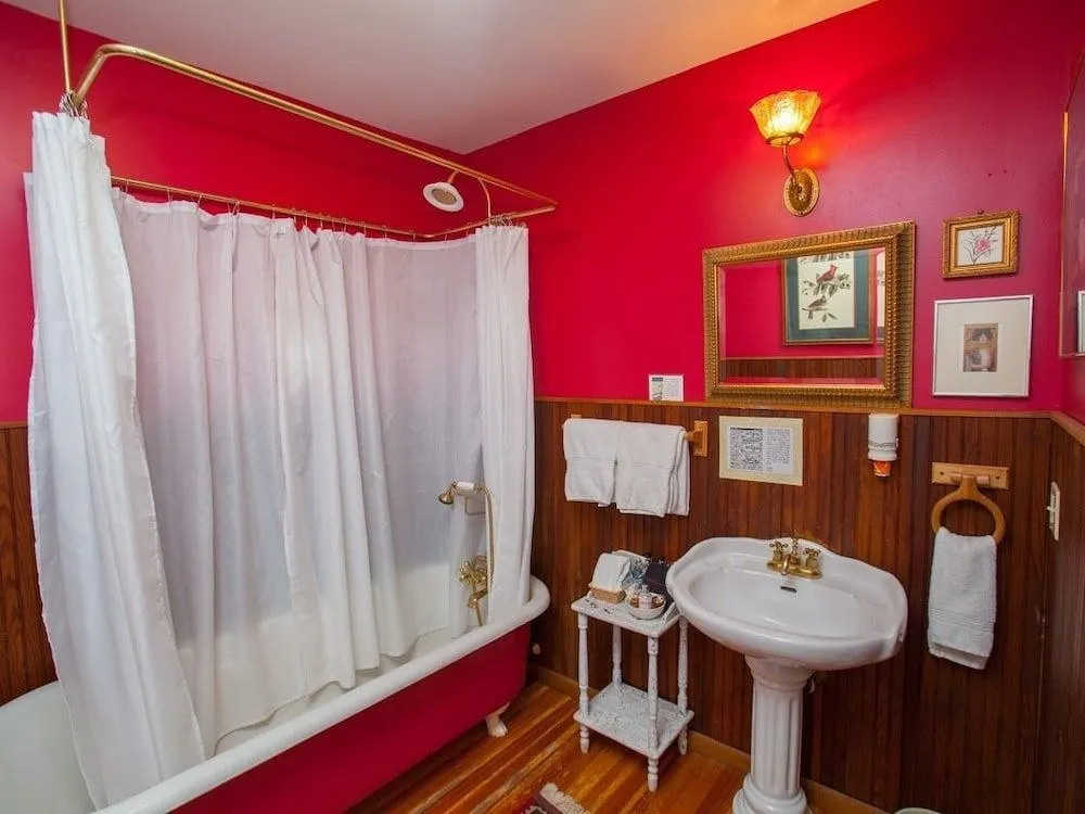 Fairlawn Inn