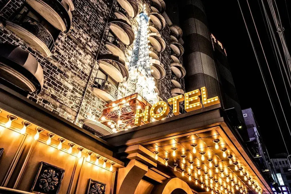 Film37.2 Hotel
