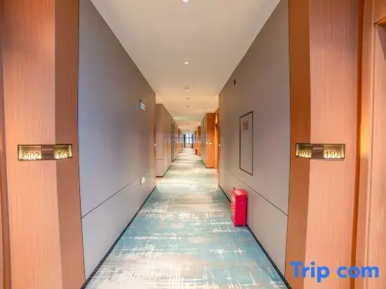 Jun Yuelan Hotel (Qinzhou Changrong World Trade Plaza Qinzhou East Station)
