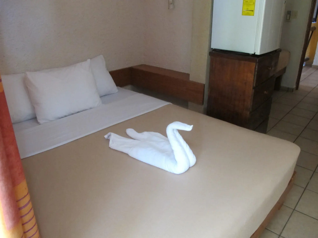 Hotel Bosque Caribe, 5th Av. zone