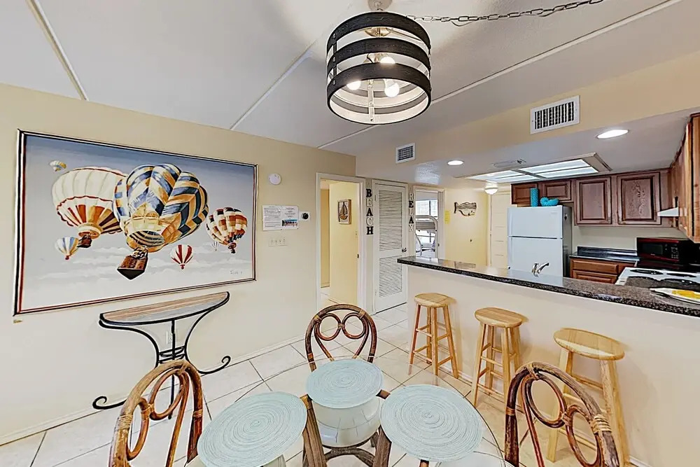 New Listing! All-suite - Pool, Walk To Waves 2 Bedroom Condo
