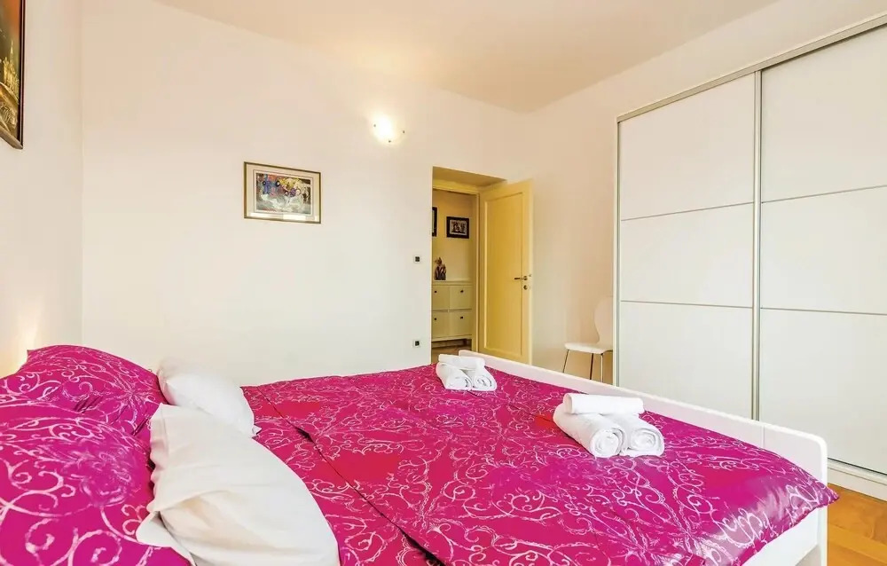 Stunning Home in Crikvenica With 5 Bedrooms and Wifi