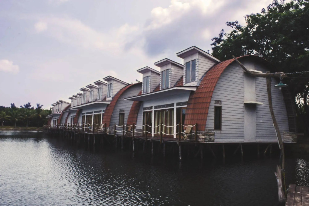 Kanaka Lake Villa