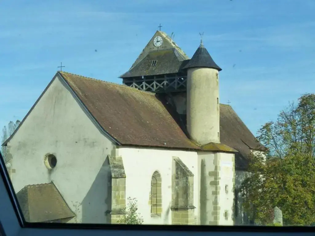 Maison contemporaine 3 niveaux à Vaumas, près de Moulins - FR-1-489-160