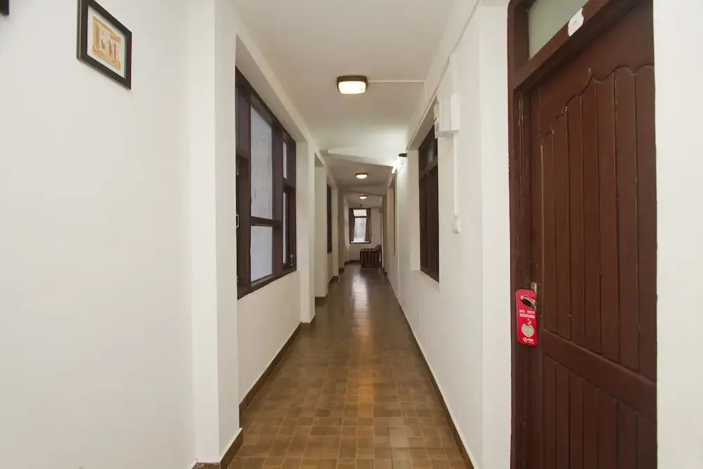 Hotel Him Shakti by OYO Rooms