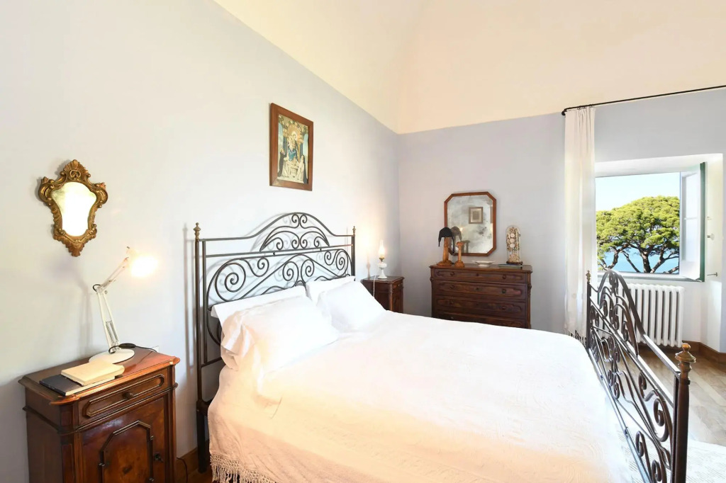 Ottavia Ancient Italian Villa Overlooking Capri