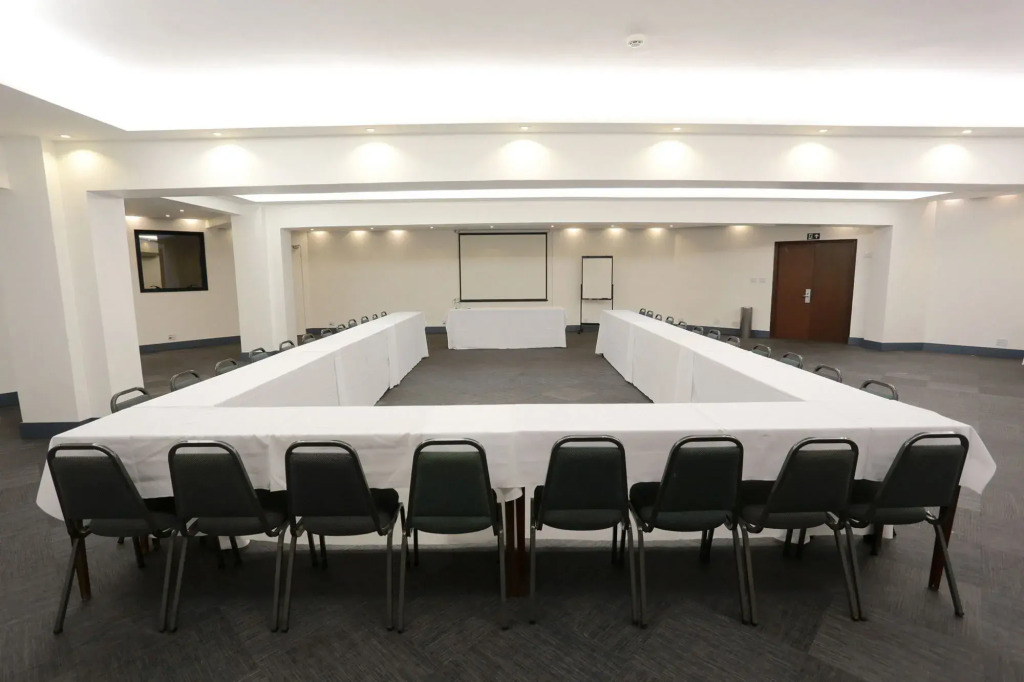 Oasis Plaza Hotel