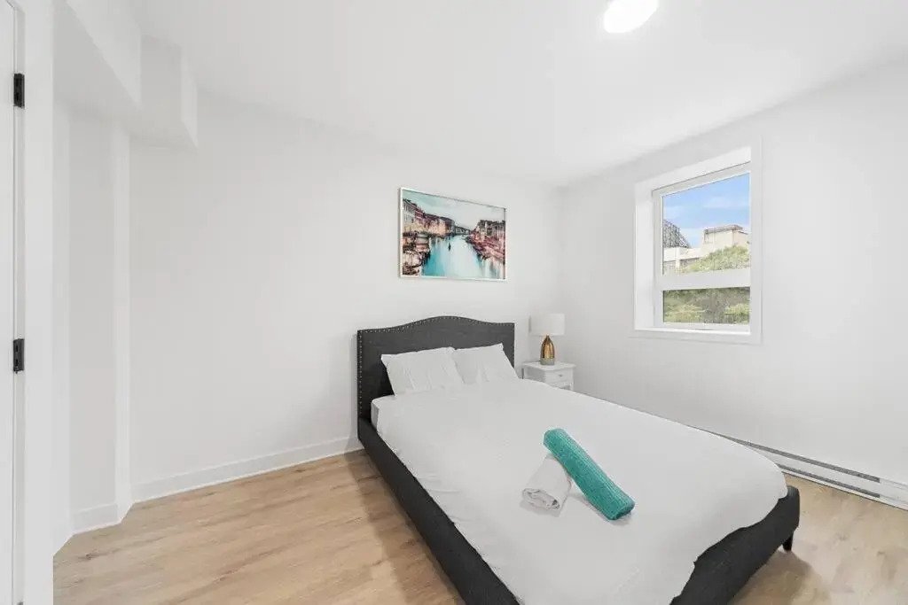 Stonewall Suites