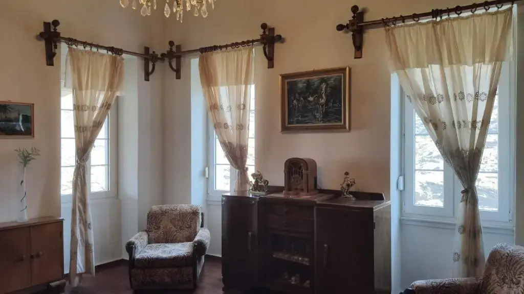 Arxontiko Avli Sigara -- Terrace Villa -- 10 min drive to Andros town