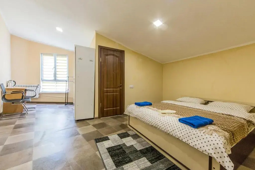 Komfortnye apartamenty v samom tsentre Kieva vozle m.Zolotye Vorota