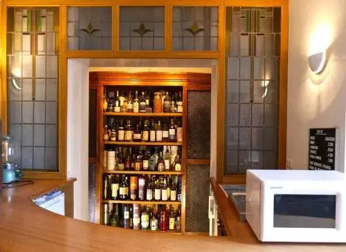Hotel Adolesce