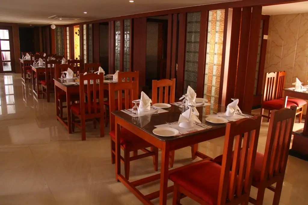 Hotel Leo Paradise - OMR