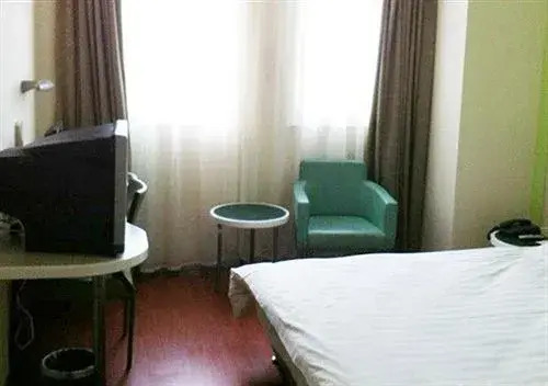 Motel 168 Shanghai Waigaoqiao FTA Huashan Road Branch