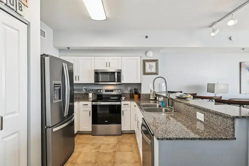 Shores Of Panama 630-1bd+bunks, Sleeps 6. Beach Front! Free Fun! Reserved Parking Space 1 Bedroom Condo by RedAwning