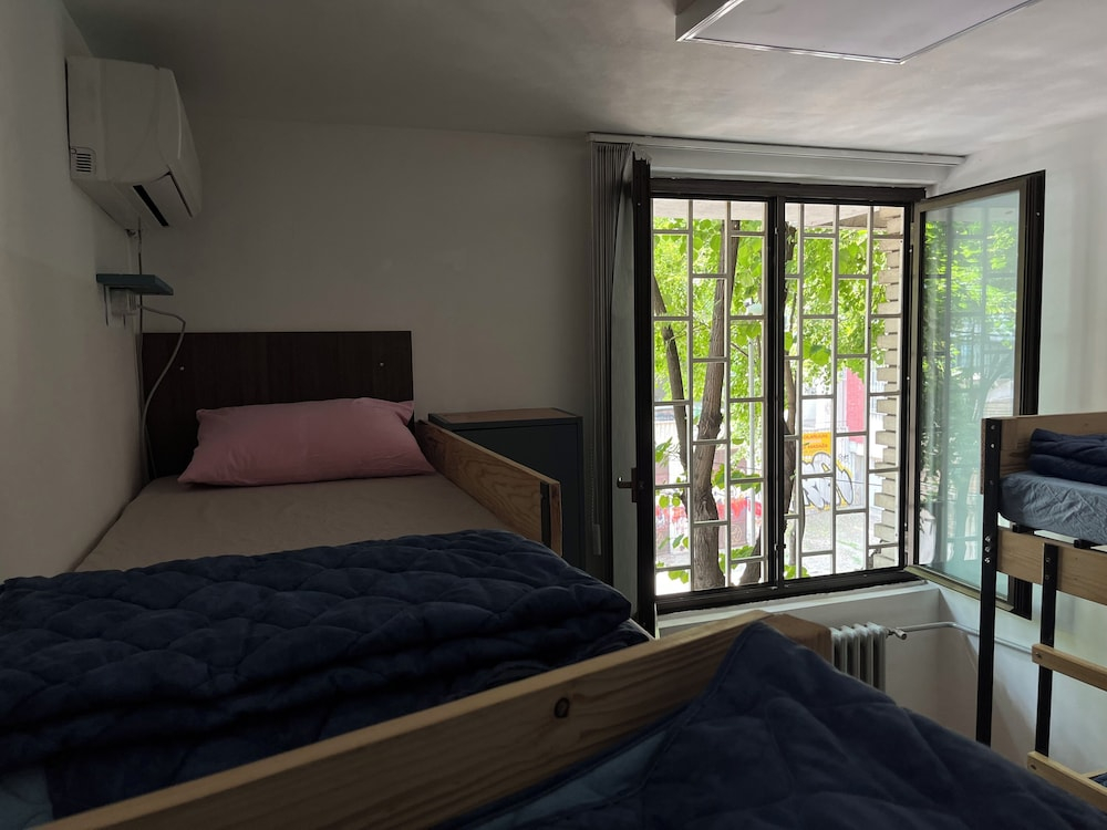 Chillton Hostel