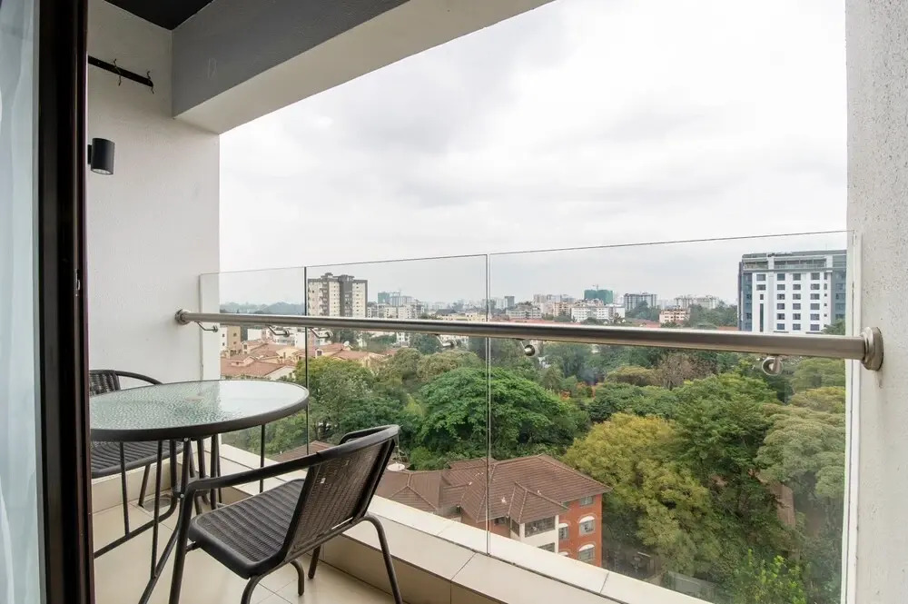 Astoria 1 BR with Gym &Pool In Lavington