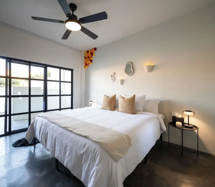 Casa Lumos - Minimalist Comfort Suites in Centro Historico