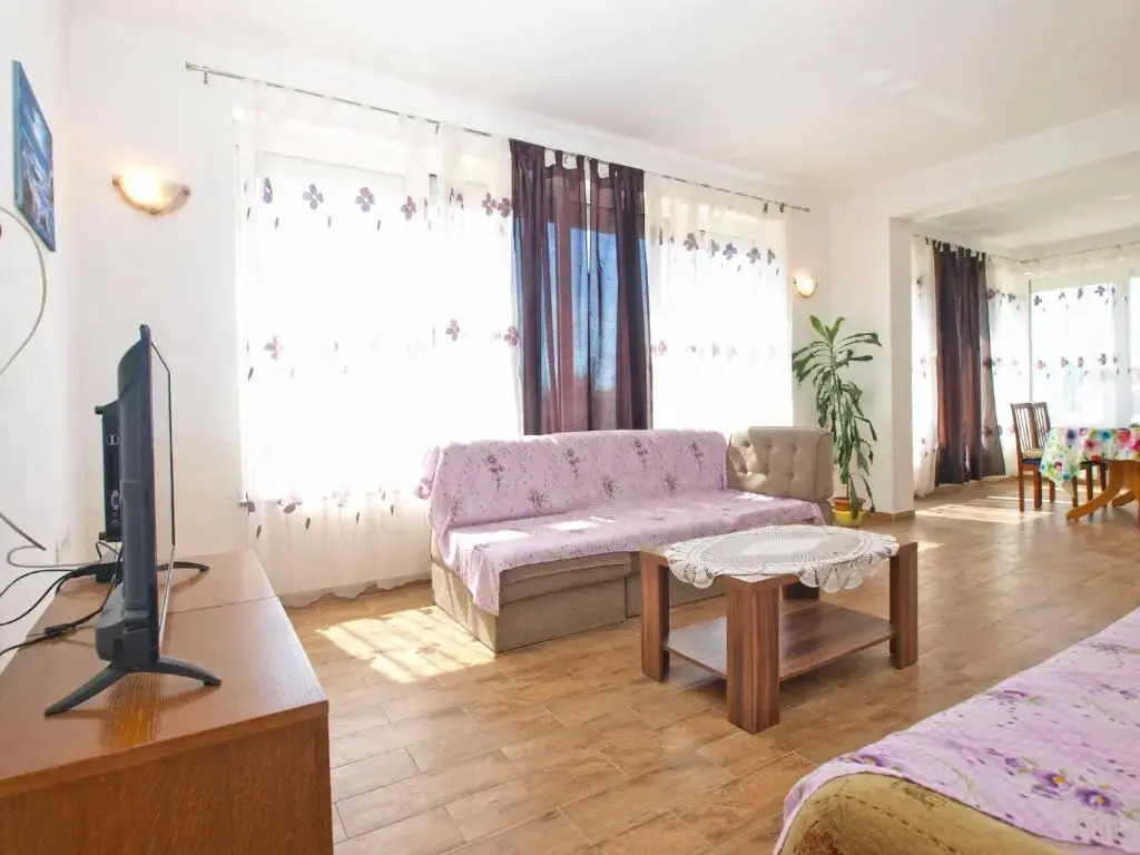 Apartments Edin 1359