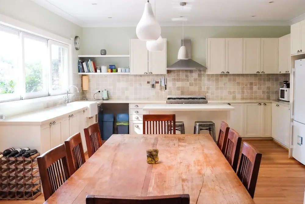 Beach House - Large Outdoor Living H416